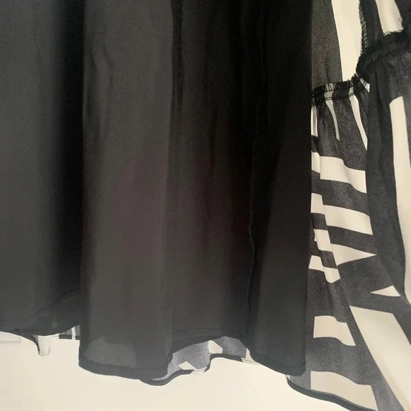 Karl Lagerfeld Short Sleeve Surplice Mini Dress - Size 10 - Black/White - NWT - Picture 11 of 13